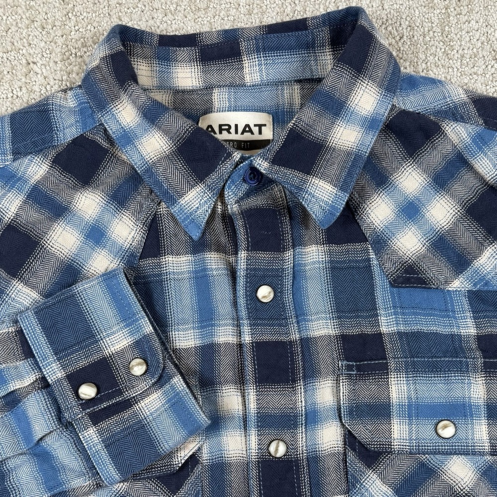 Ariat Men's Large Retro Fit Pearl Snap Blue Plaid Flannel Button Up Shirt